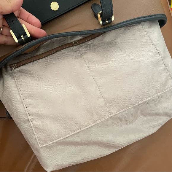 Michael Kors Jet Set Medium Tote in Camel - Picture 7 of 11